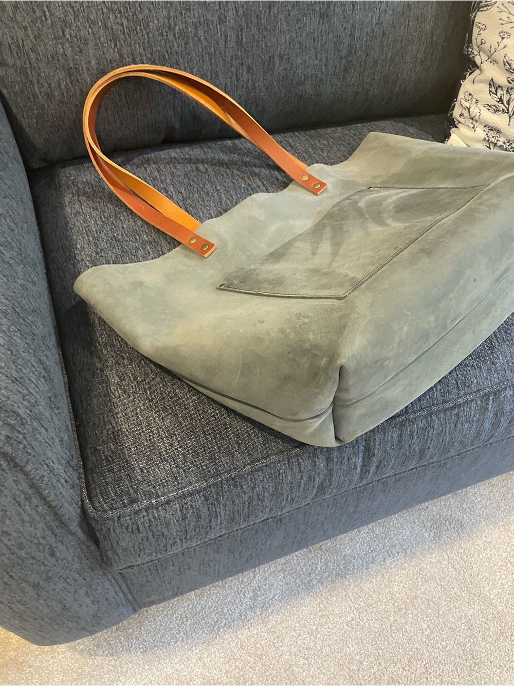 Portland Leather Large Peppercorn Tote - Picture 7 of 13